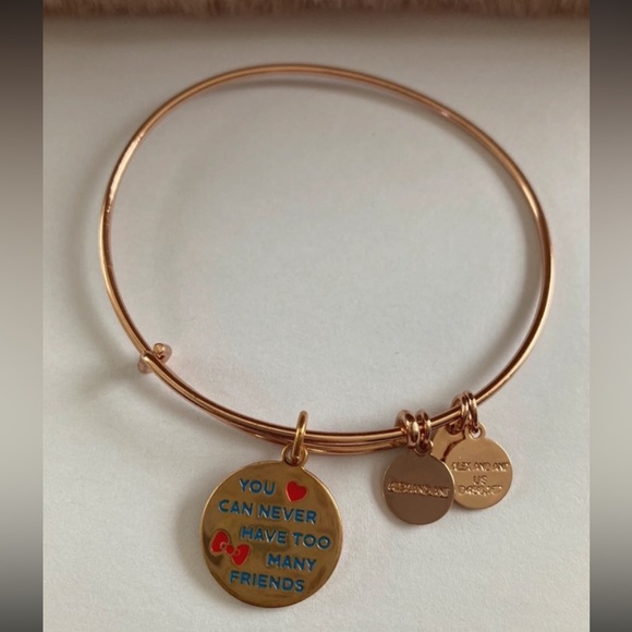 Hello Kitty Bracelet - Picture 4 of 4